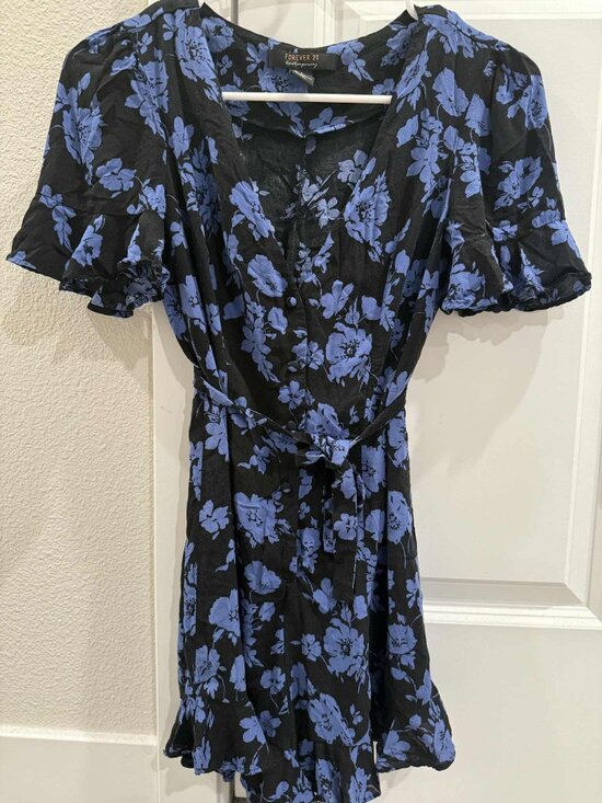 Jumpsuit dress - Picture 1 of 3